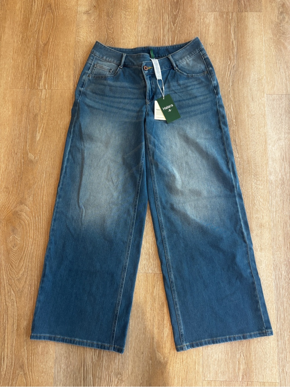 HALARA Wide-Leg Jeans in Medium Blue Wash